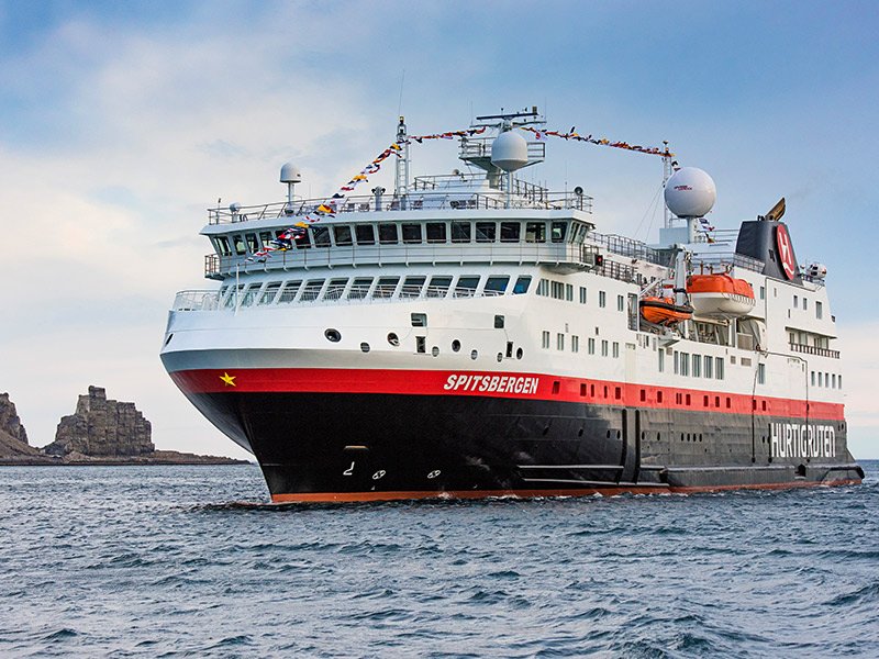 classic voyage south hurtigruten