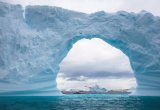 Blue color of the iceberg due to scattering of light