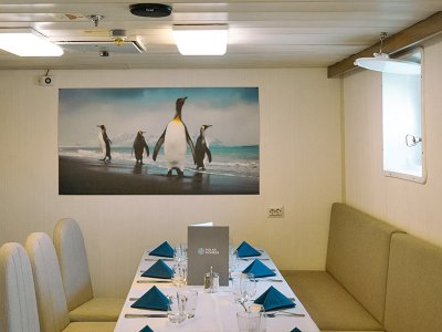 Polar Pioneer dining room