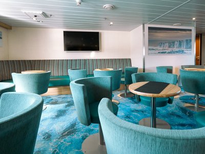 Polar Pioneer lounge