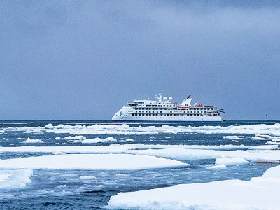 Falklands, South Georgia & Antarctic Peninsula by Aurora