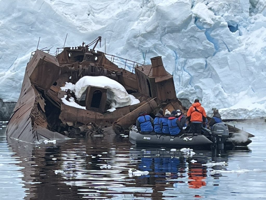Gaynor's iceberg shipwreck photo