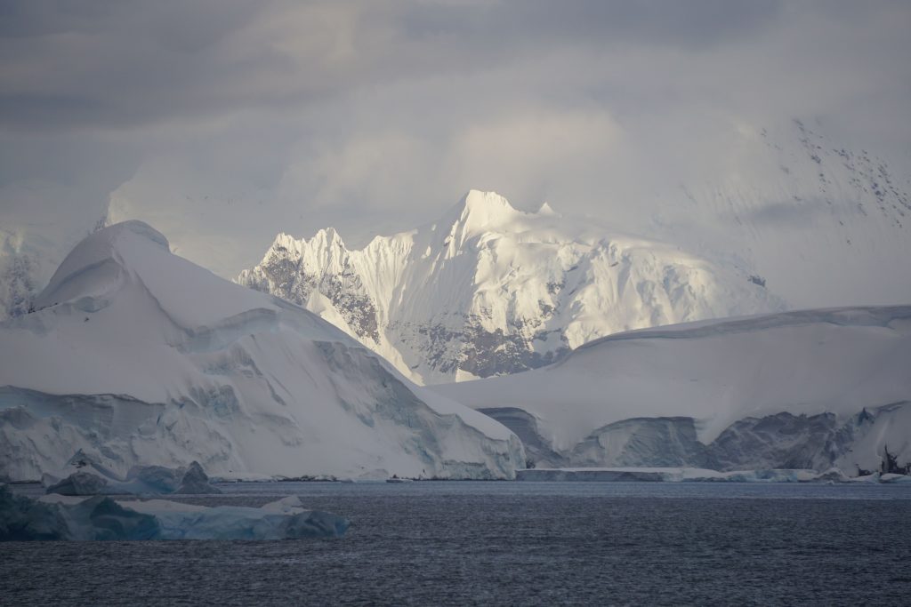 Vista from the Lemaire Channel