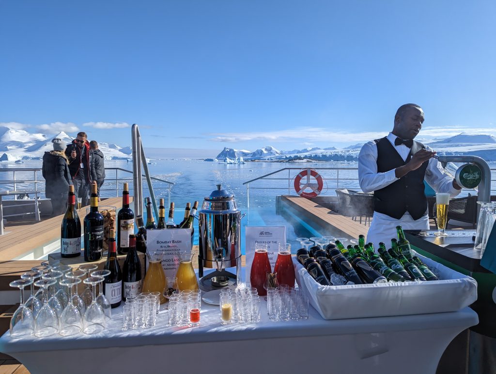 The on-deck bar bathed in glorious Antarctic sunshine
