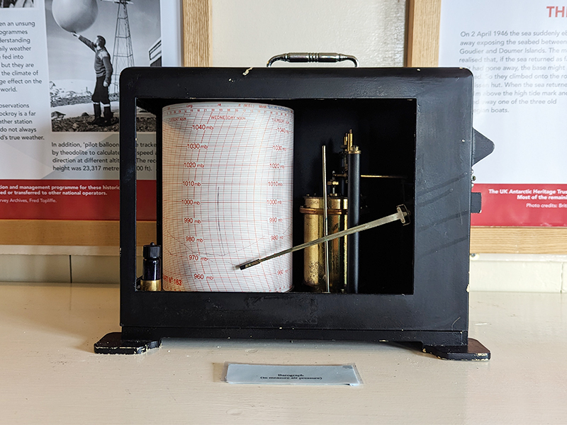 The antique but still functional barograph